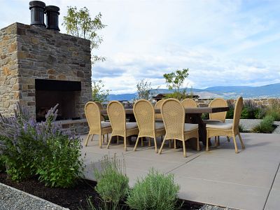 Private Outdoor Wine Tasting at Cedar Creek Estate Winery 