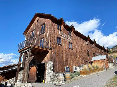 Entrance at Hillside Winery 